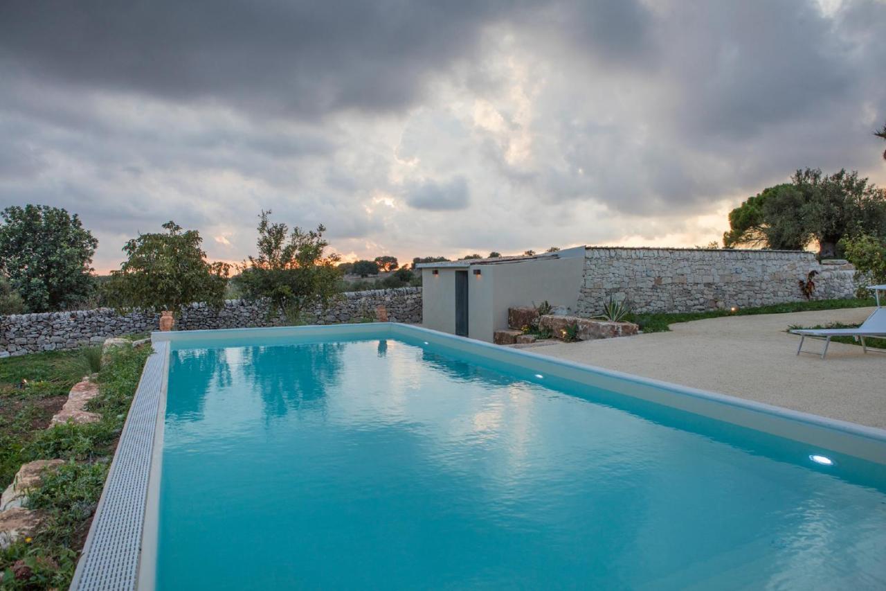 Hostal Terre Di Cavalusi Relais Donnafugata Exterior foto