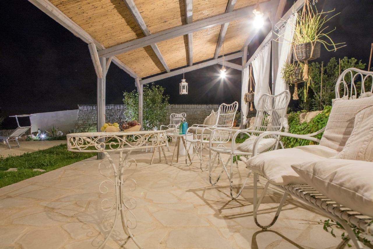 Hostal Terre Di Cavalusi Relais Donnafugata Exterior foto
