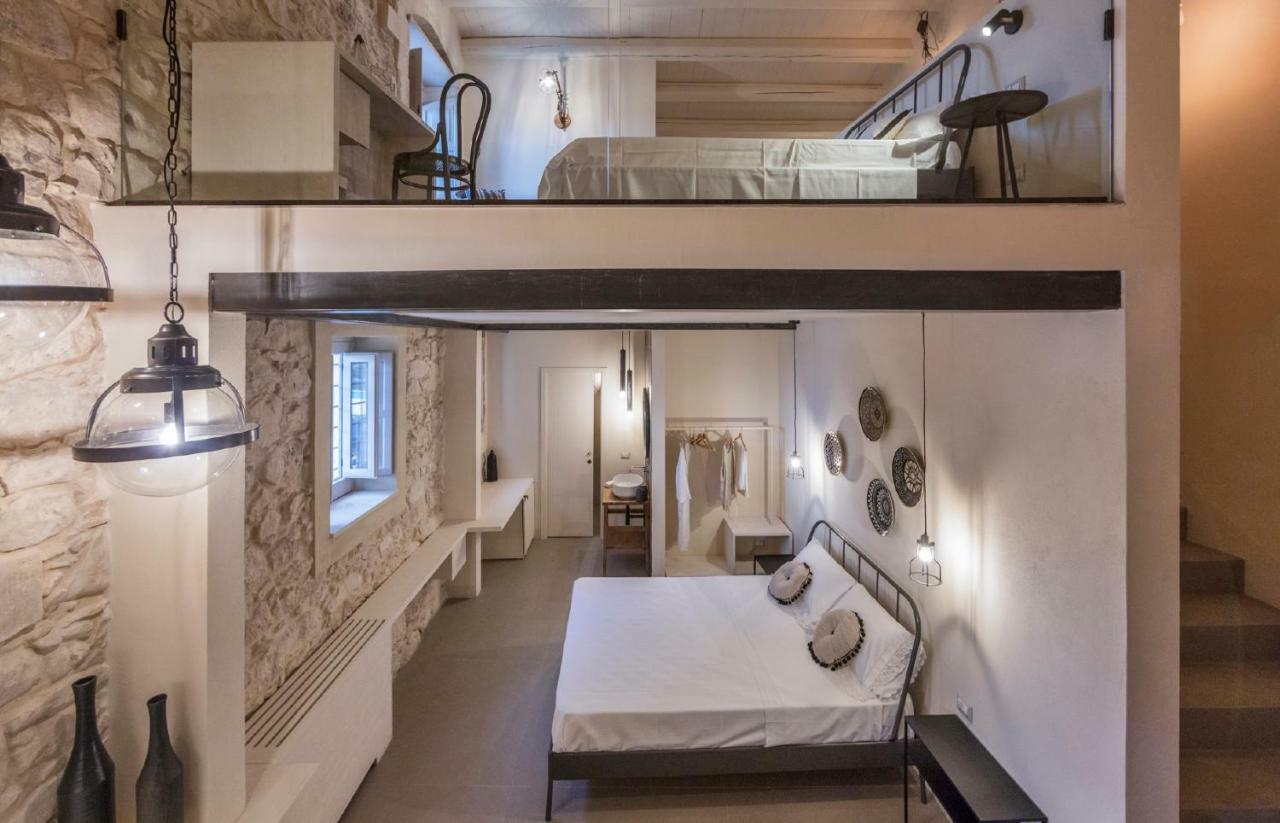 Hostal Terre Di Cavalusi Relais Donnafugata Exterior foto