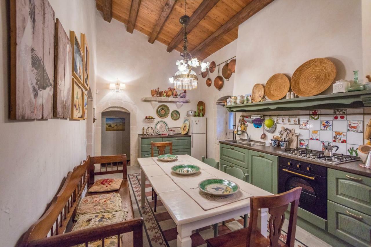 Hostal Terre Di Cavalusi Relais Donnafugata Exterior foto
