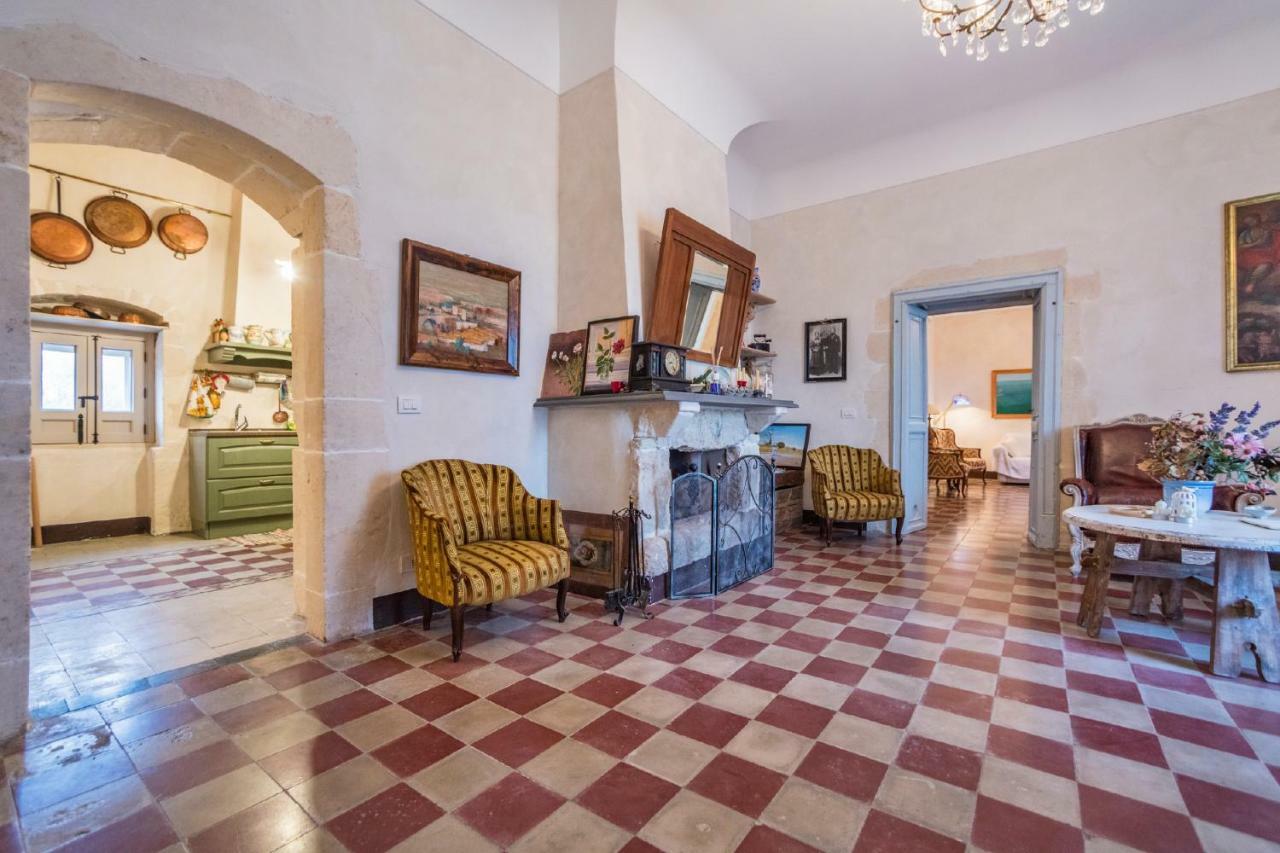 Hostal Terre Di Cavalusi Relais Donnafugata Exterior foto