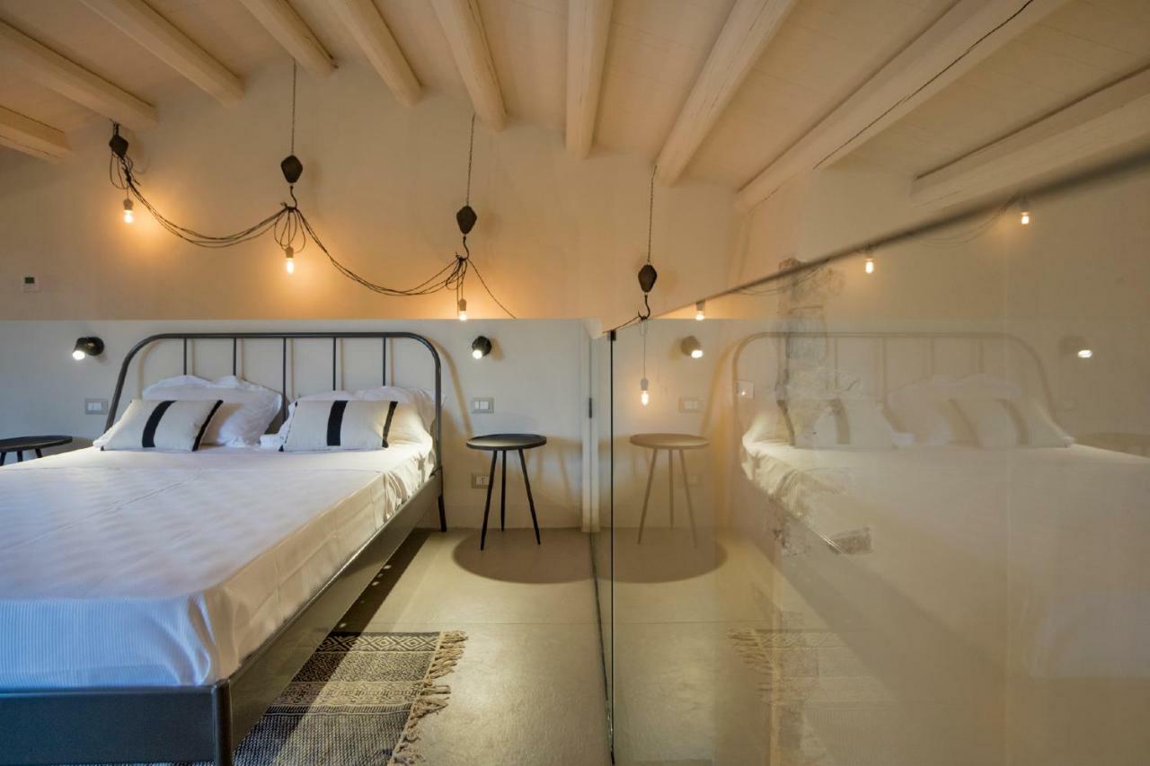 Hostal Terre Di Cavalusi Relais Donnafugata Exterior foto