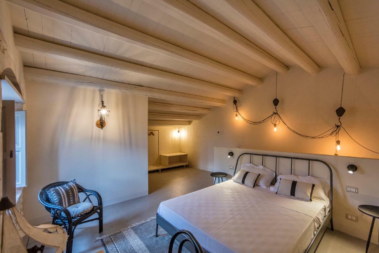 Hostal Terre Di Cavalusi Relais Donnafugata Exterior foto