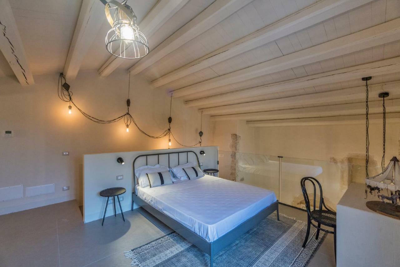 Hostal Terre Di Cavalusi Relais Donnafugata Exterior foto
