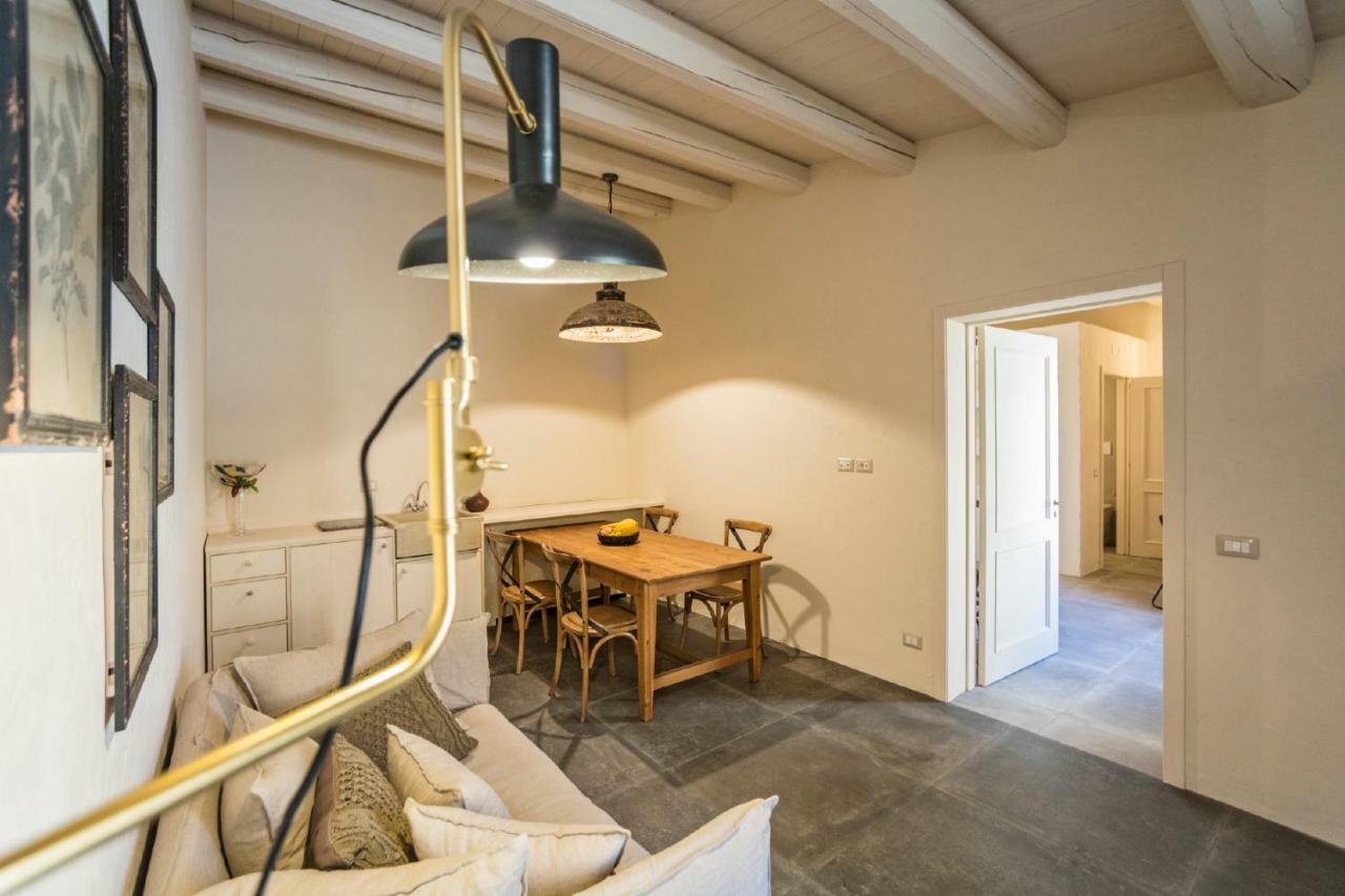 Hostal Terre Di Cavalusi Relais Donnafugata Exterior foto
