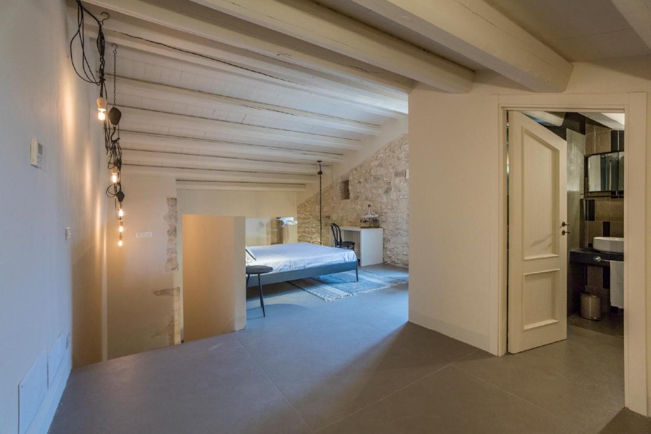 Hostal Terre Di Cavalusi Relais Donnafugata Exterior foto